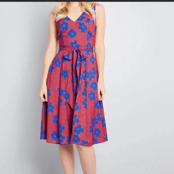 MODCLOTH Timeless Magnetism A Line Dress - Picture 3 of 13